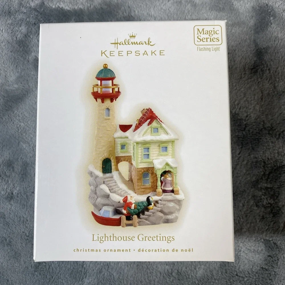 Hallmark Keepsake LIGHTHOUSE GREETINGS 2009 Christmas Ornament Magic 13th Series